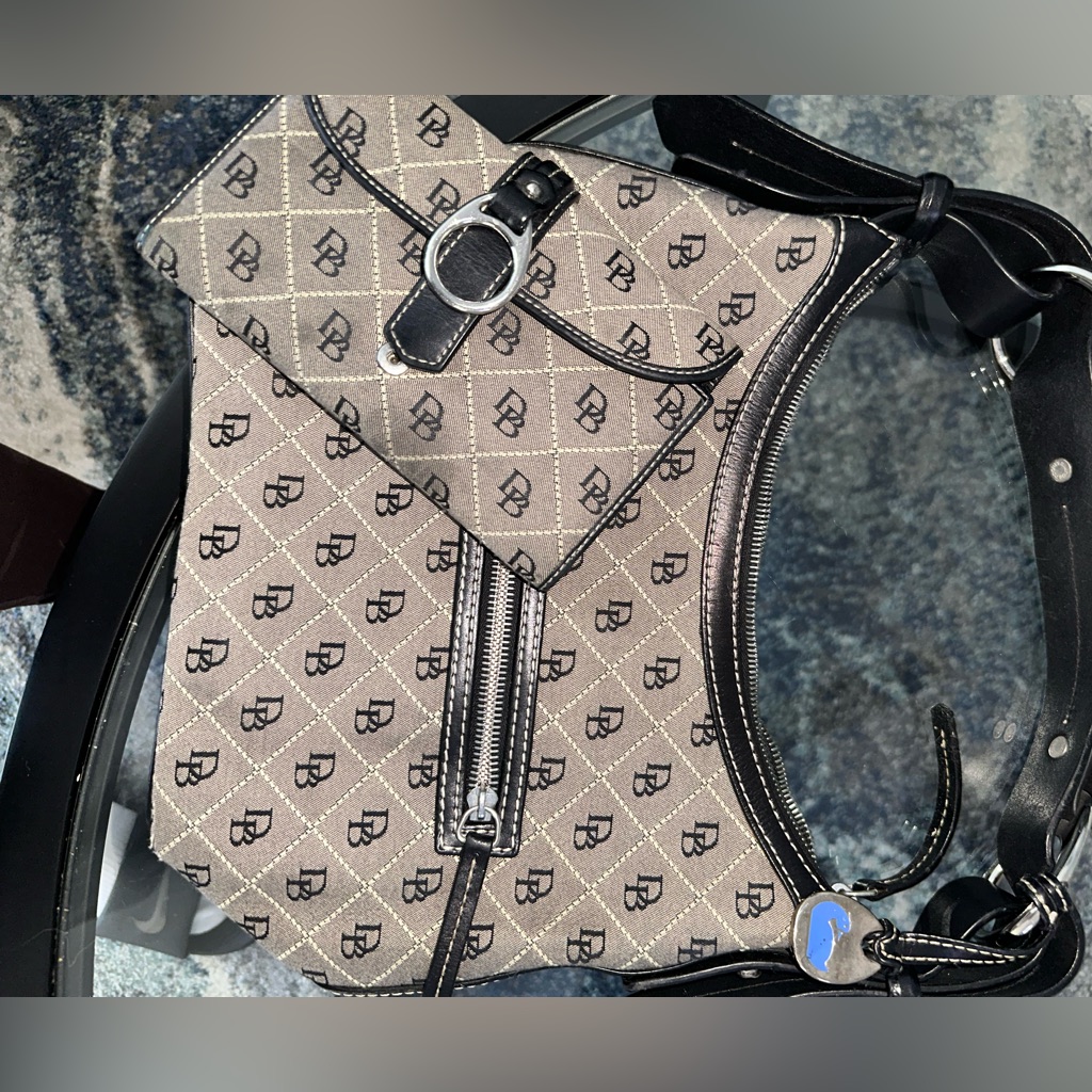 Vintage Dooney & Bourke Purse With Wallet.